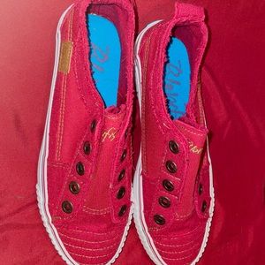 7.5 red blowfish shoes